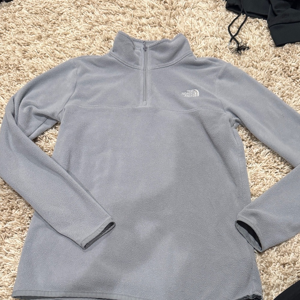 The North Face Women's Light Gray Quarter zip
